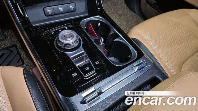 Kia Carnival 2020 — ფოტო 9/20