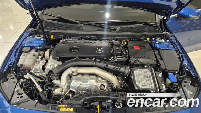 Mercedes-Benz A-Class 2024 — Photo 3/20