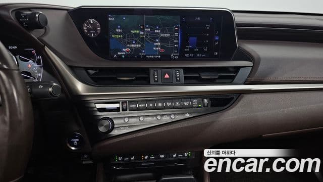 Lexus ES300h 2020 — ფოტო 6/20