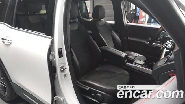 Mercedes-Benz GLB-Class 2022 — ფოტო 14/20