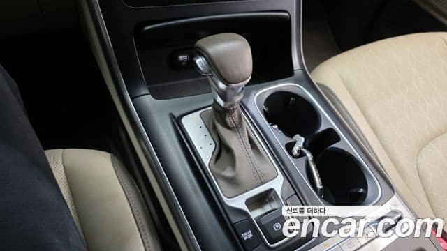 Kia Carnival 2021 — ფოტო 9/20