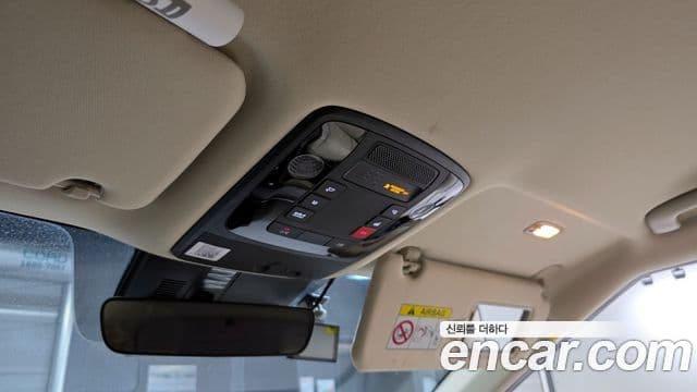 Kia Carnival 2021 — ფოტო 19/20