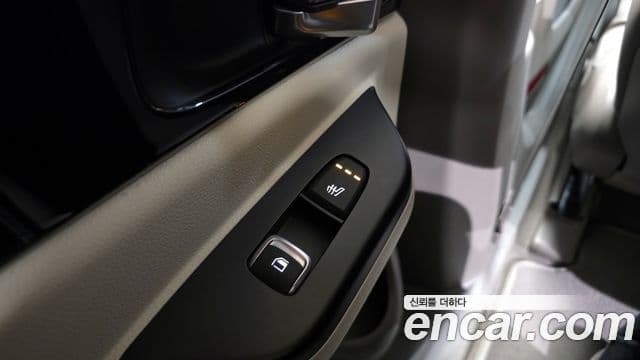 Kia Carnival 2021 — ფოტო 20/20