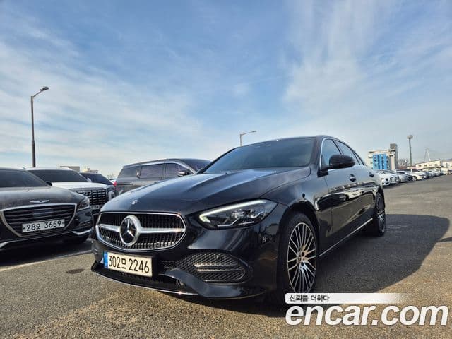 Mercedes-Benz C-Class 2022 — Photo 1/19