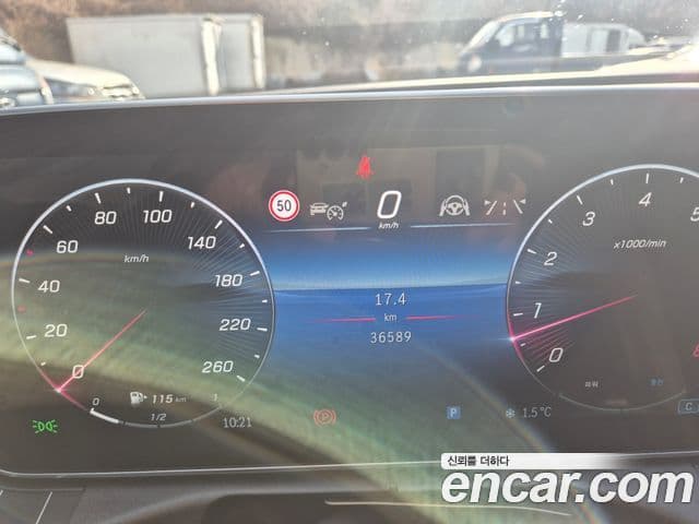 Mercedes-Benz C-Class 2022 — Photo 10/19