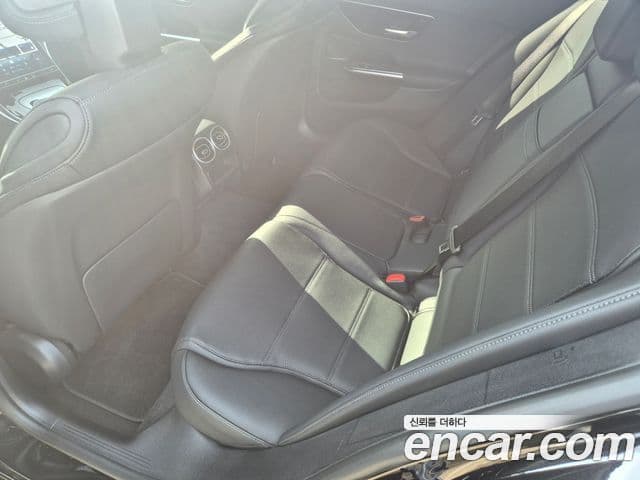 Mercedes-Benz C-Class 2022 — Photo 13/19