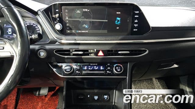 Hyundai Sonata Hybrid 2019 — Photo 9/20