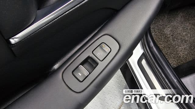 Hyundai Sonata Hybrid 2019 — Photo 16/20