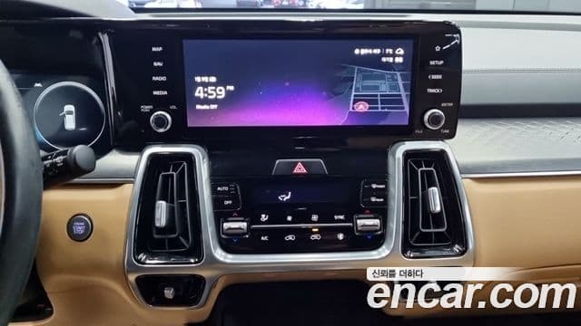Kia Sorento 2021 — ფოტო 14/18