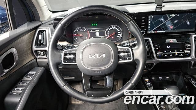 Kia Sorento 2022 — ფოტო 13/20
