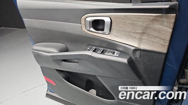 Kia Sorento 2022 — ფოტო 14/20
