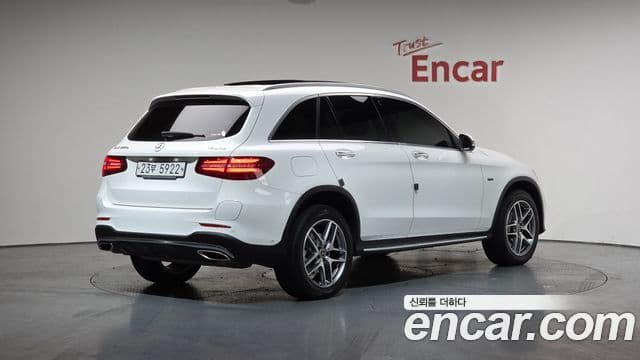 Mercedes-Benz GLC-Class 2019 — ფოტო 2/20