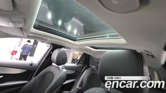 Mercedes-Benz GLC-Class 2019 — ფოტო 17/20