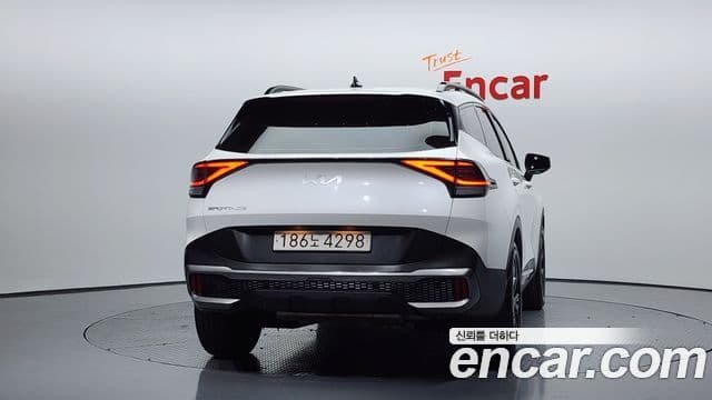 Kia Sportage 2022 — ფოტო 3/20
