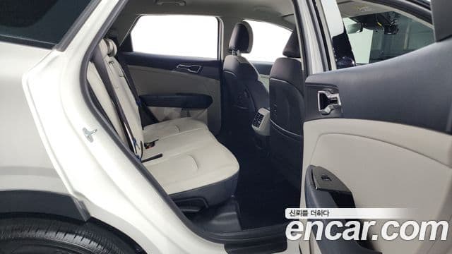 Kia Sportage 2022 — ფოტო 12/20