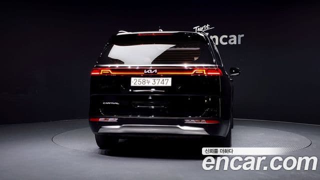 Kia Carnival 2022 — ფოტო 3/20