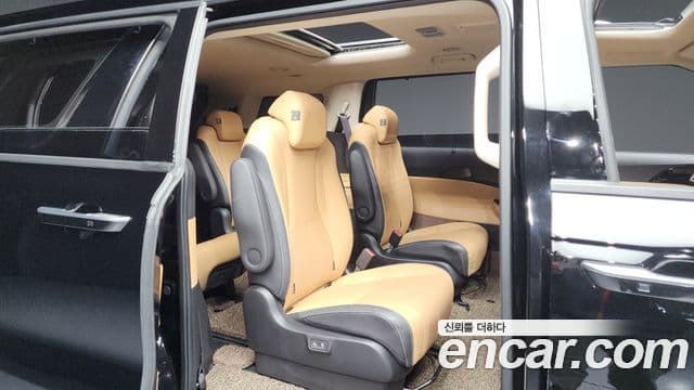 Kia Carnival 2022 — ფოტო 12/20