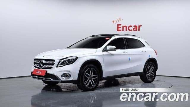 Mercedes-Benz GLA-Class 2019 — Şəkil 1/20