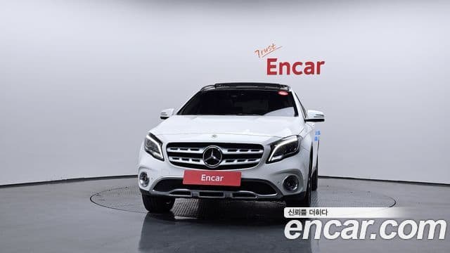 Mercedes-Benz GLA-Class 2019 — Şəkil 3/20