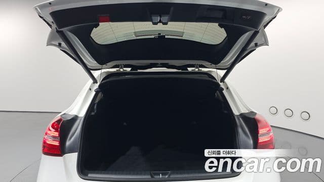 Mercedes-Benz GLA-Class 2019 — Şəkil 20/20