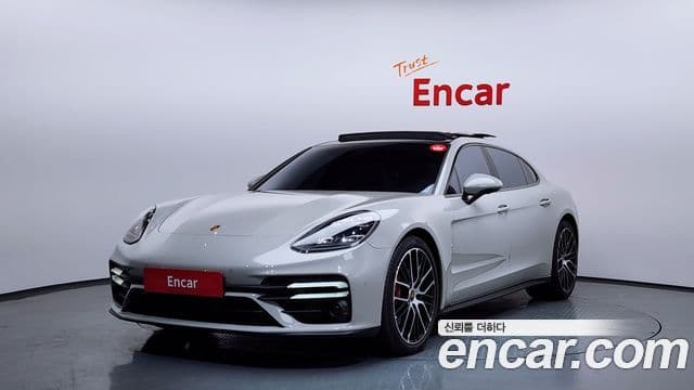Porsche Panamera 2022 — ფოტო 1/20