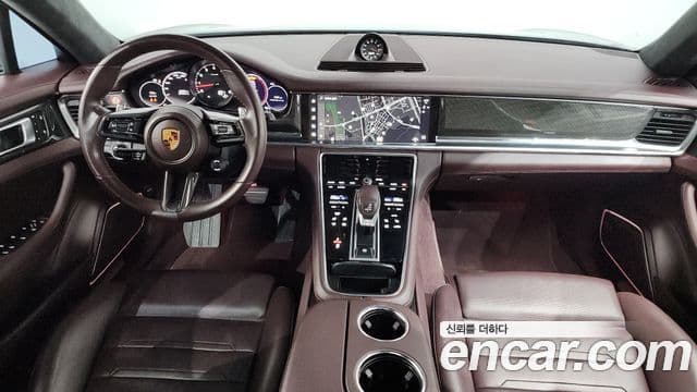 Porsche Panamera 2022 — ფოტო 7/20