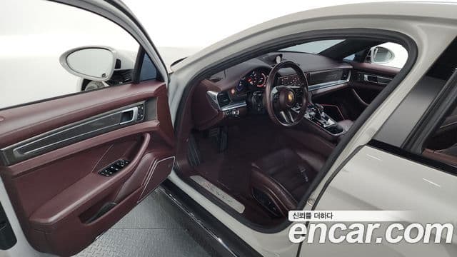 Porsche Panamera 2022 — ფოტო 10/20
