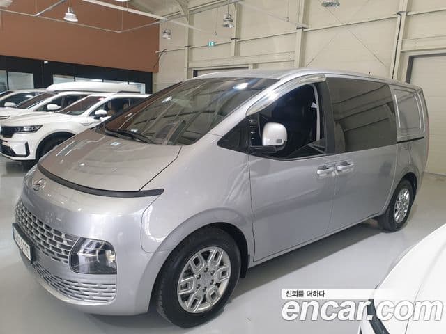 Hyundai Staria 2023 — Фото 9/20