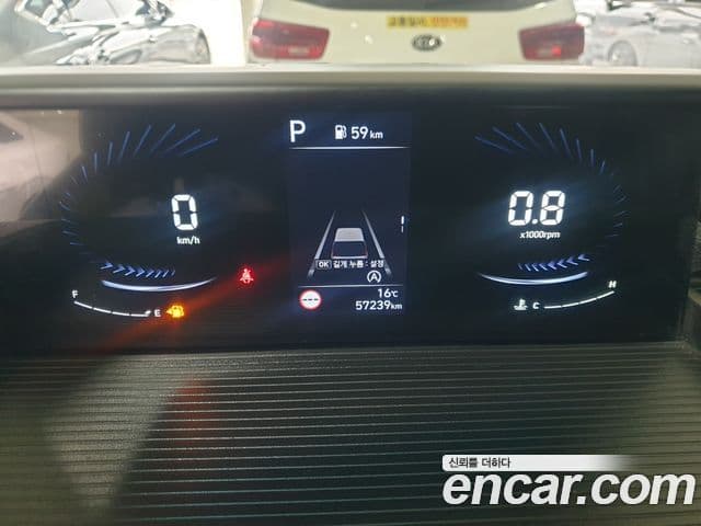 Hyundai Staria 2023 — Фото 6/20