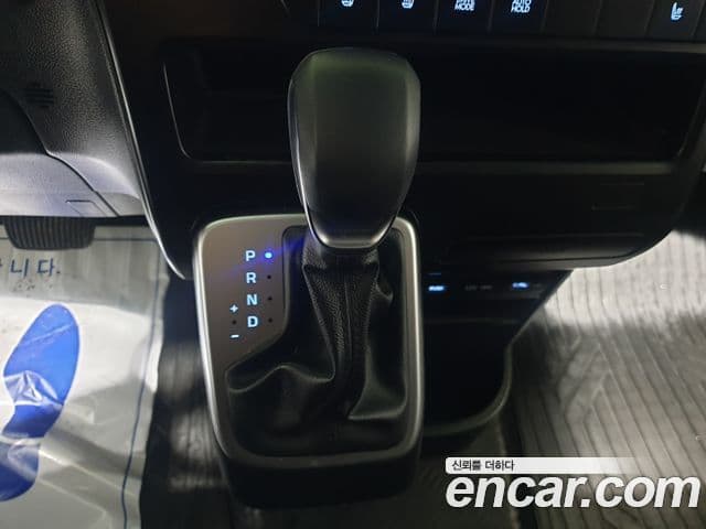 Hyundai Staria 2023 — Фото 7/20