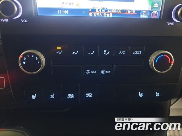 Hyundai Staria 2023 — Фото 16/20