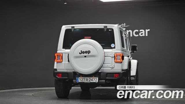 Jeep Wrangler 2021 — ფოტო 4/20