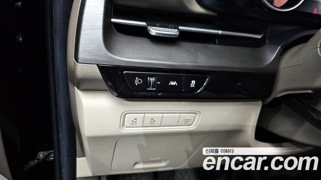 Kia Carnival 2020 — Şəkil 17/20