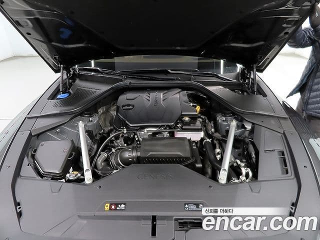 Genesis Electrified G80 2024 — Şəkil 19/20