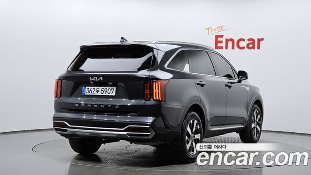 Kia Sorento 2022 — ფოტო 2/20