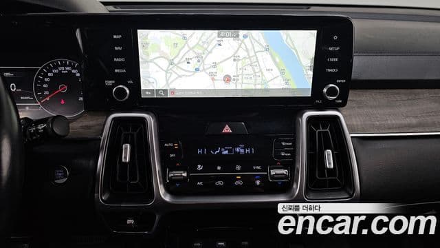 Kia Sorento 2022 — ფოტო 14/20