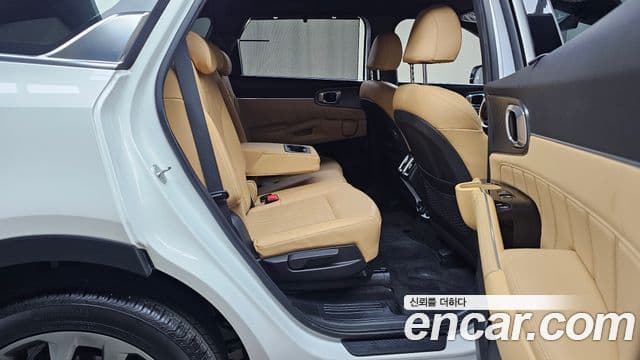 Kia Sorento 2023 — ფოტო 12/20