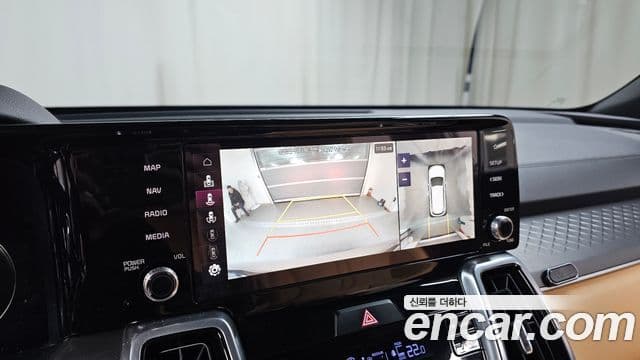 Kia Sorento 2023 — ფოტო 16/20