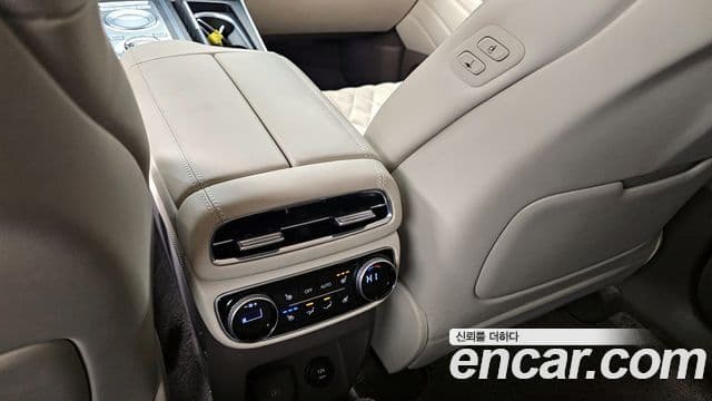 Genesis GV80 2022 — ფოტო 18/20