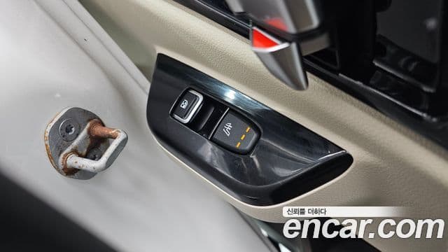 Kia Carnival 2021 — Şəkil 17/20