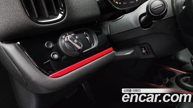 Mini Cooper S Countryman 2022 — ფოტო 19/20