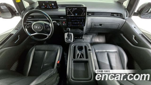 Hyundai Staria 2022 — ფოტო 7/20