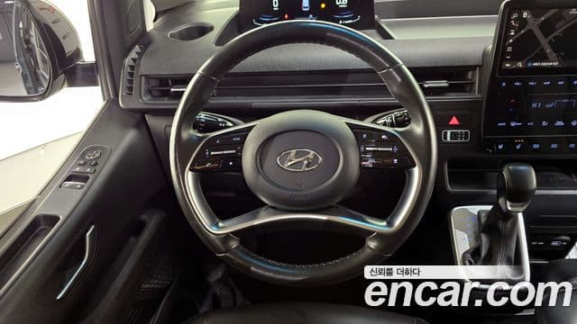 Hyundai Staria 2022 — ფოტო 15/20