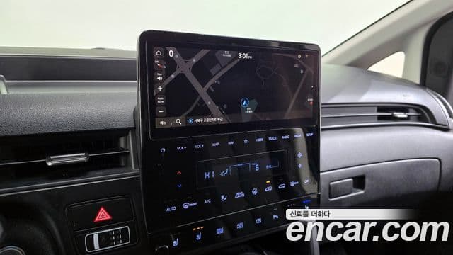 Hyundai Staria 2022 — ფოტო 17/20