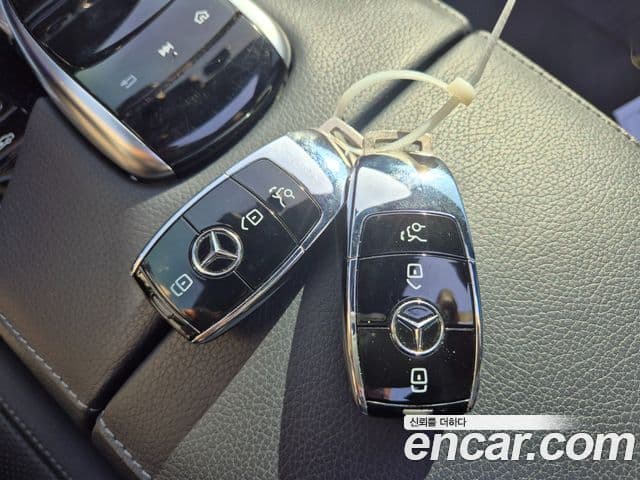 Mercedes-Benz S-Class 2018 — Şəkil 19/20