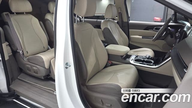 Kia Carnival 2023 — Фото 10/20