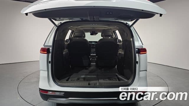 Kia Carnival 2023 — Фото 20/20