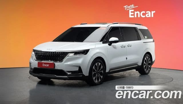 Kia Carnival 2023 — Фото 1/20