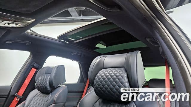 Genesis GV70 2021 — ფოტო 18/20