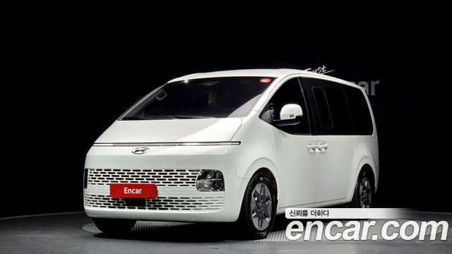 Hyundai Staria 2021 — Фото 1/20
